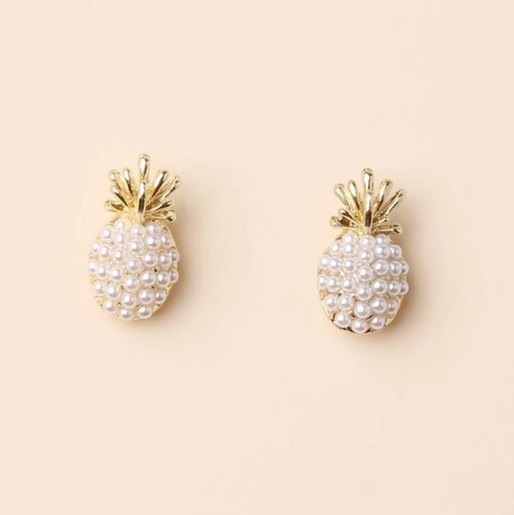 *Pineapple* Pearl Earrings - Picture 3 of 4